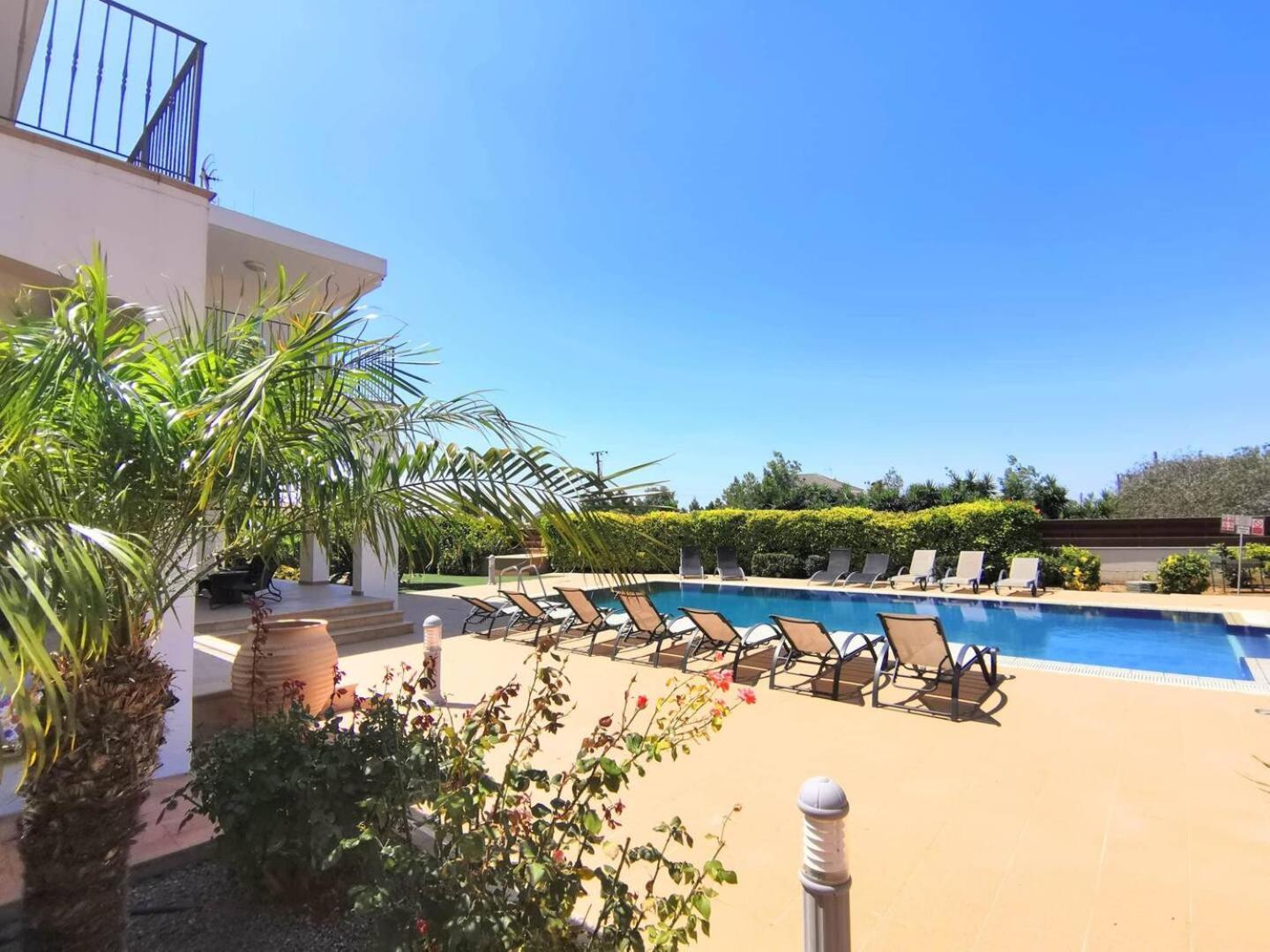 Orchard Blossom Private Villa With Pool Phrenaros Extérieur photo