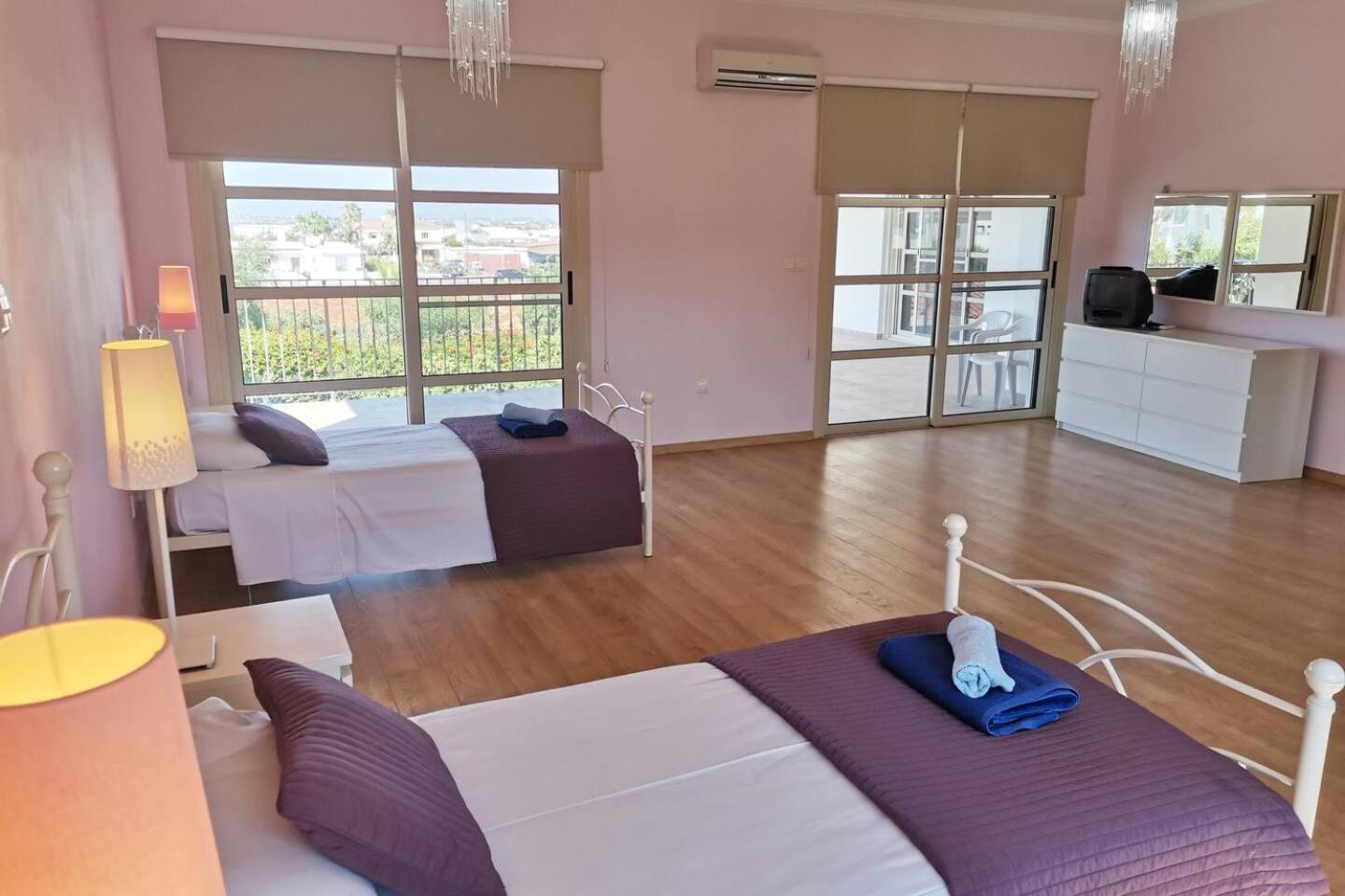 Orchard Blossom Private Villa With Pool Phrenaros Extérieur photo