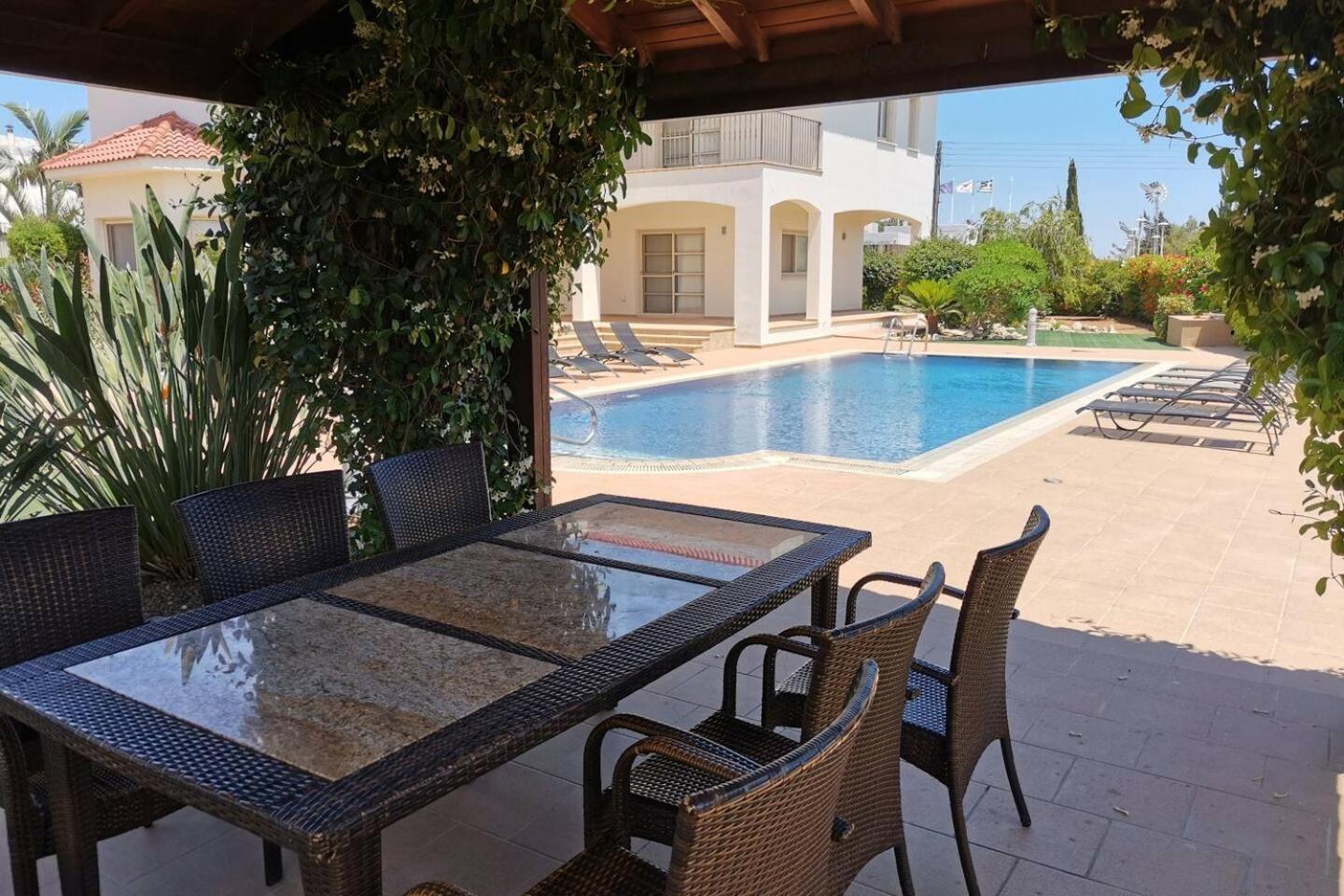 Orchard Blossom Private Villa With Pool Phrenaros Extérieur photo